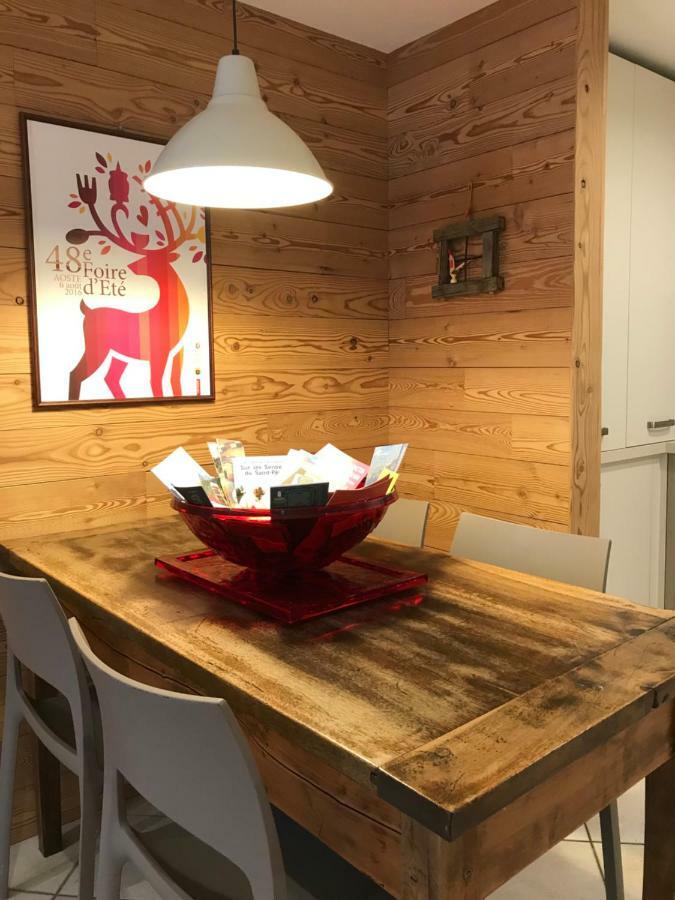 Alloggio Turistico Maison S Anselme Vda Aosta Cir 0015 المظهر الخارجي الصورة